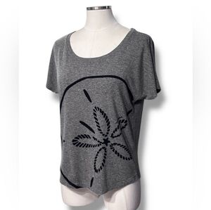 MARUSHKA Grey Scoop Neck Relaxed Fit Short Dolman Sleeve Top Sand Dollar Graphic